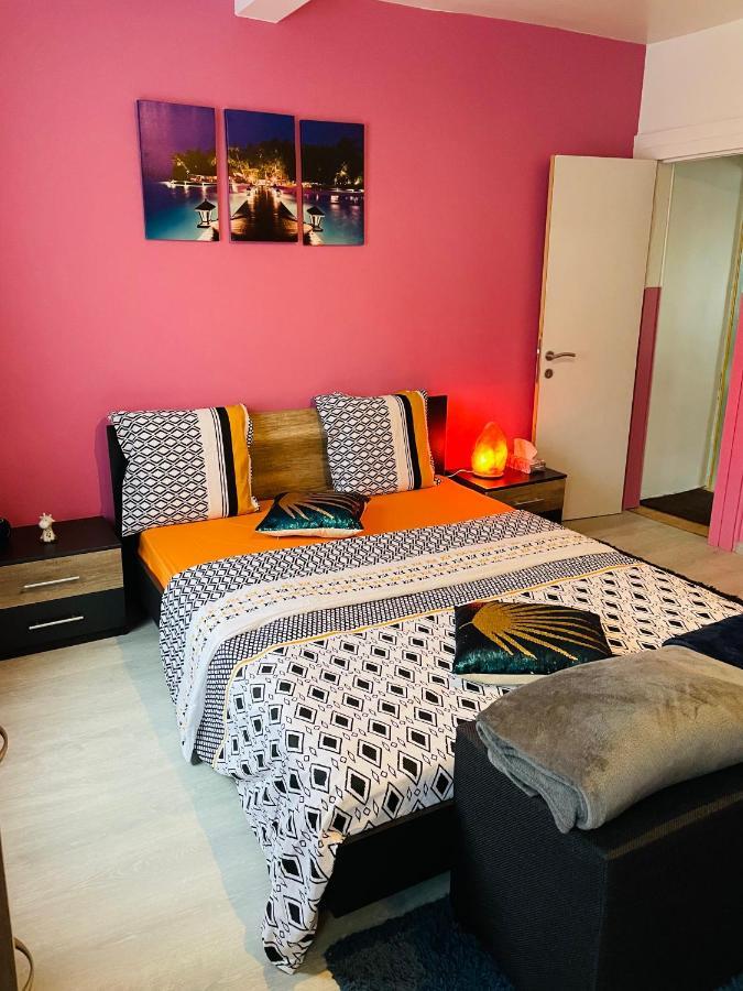 Bien-Etre-Au-Calme Et Parking Gratuit Villa Seraing Exteriör bild